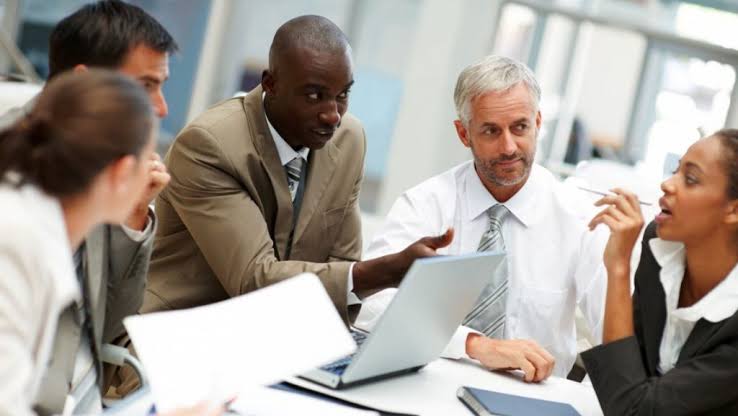 What makes a first meeting with an advisor productive?
